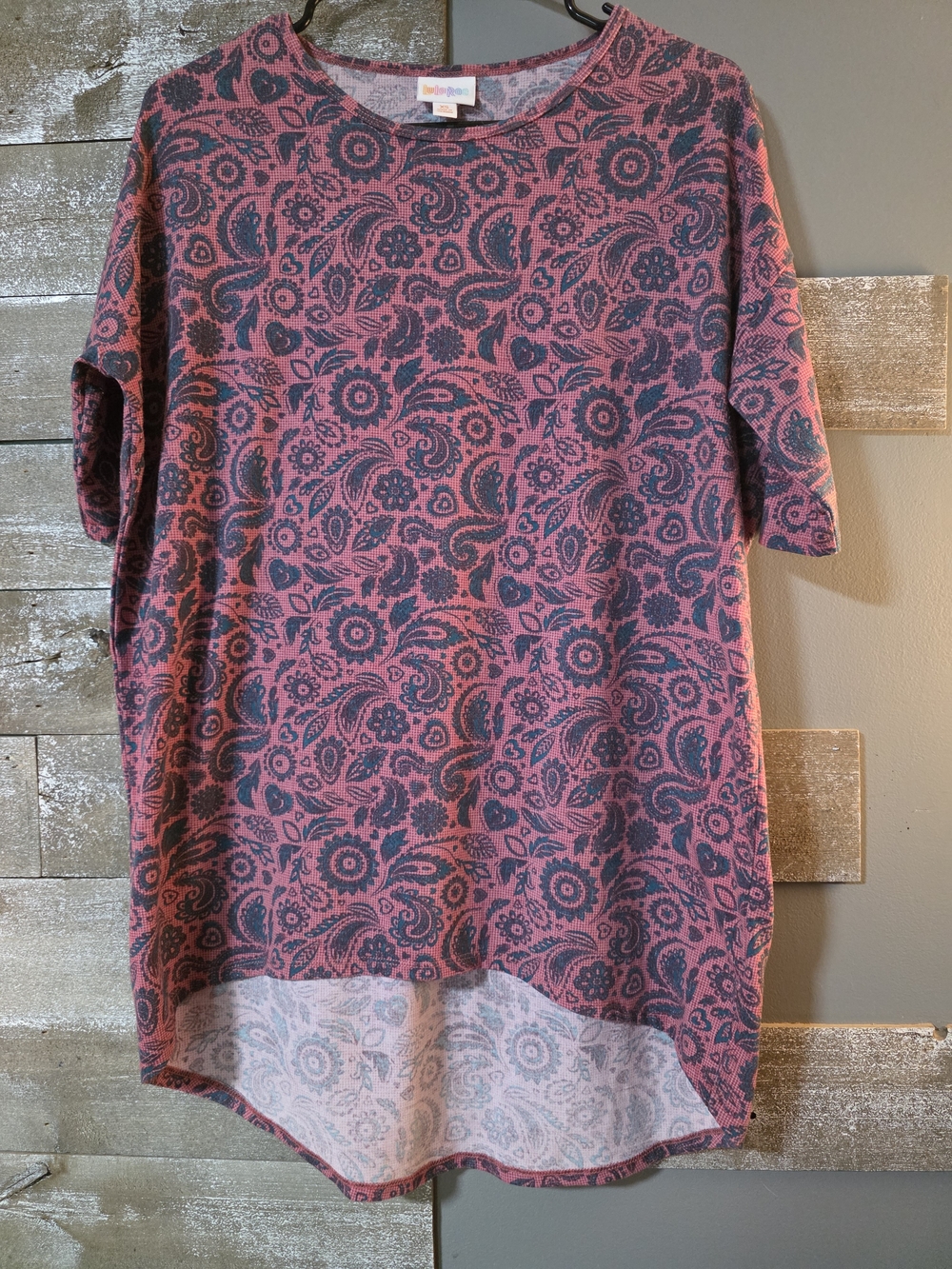 LuLaRoe Pink Paisley Short Sleeve Tunic Top